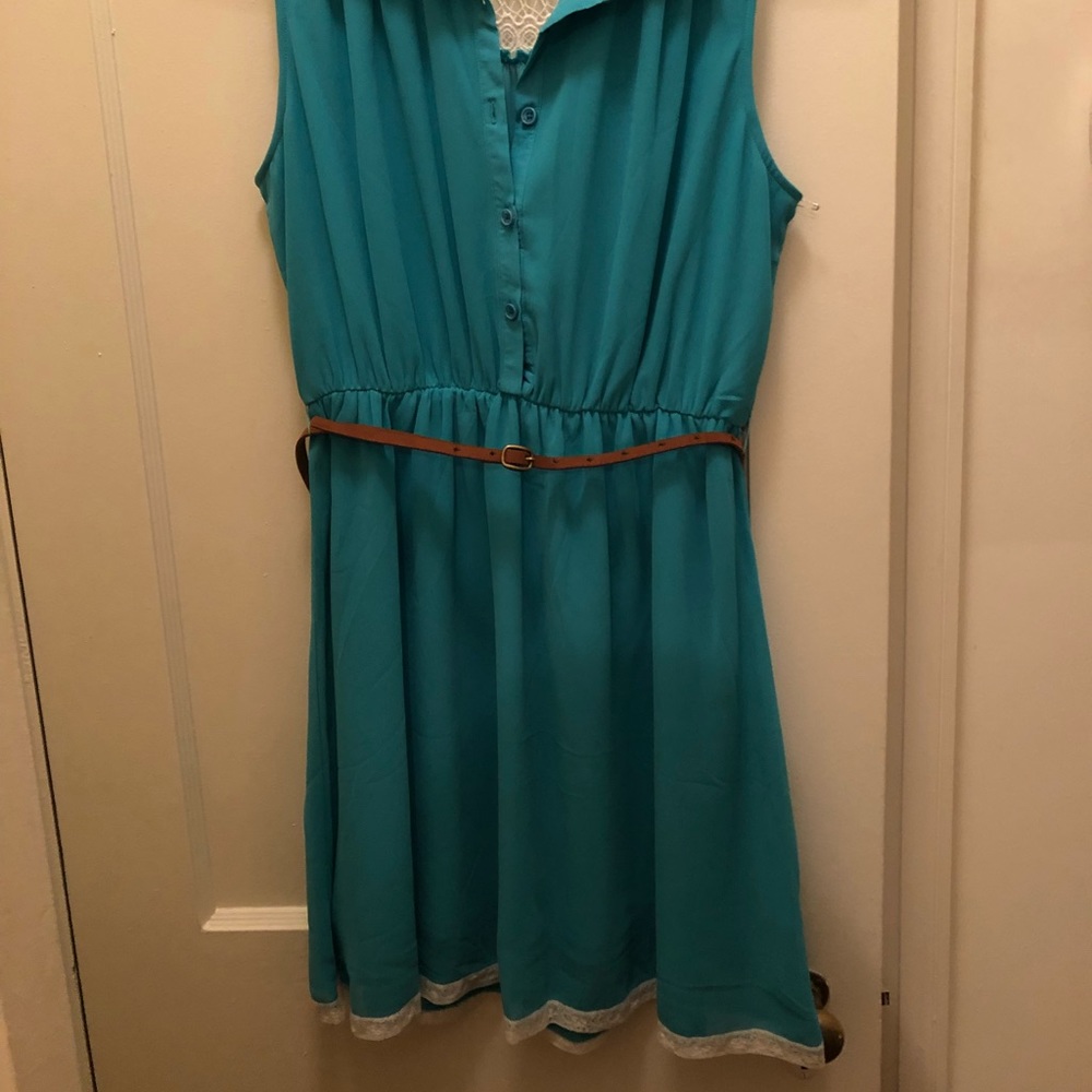 Lace collar dress